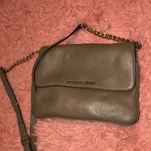 Micheal Kors side purse
